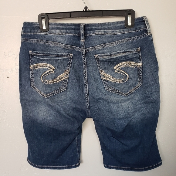 Silver Jeans Suki Bermuda Shorts 27" Waist 9" Inseam Medium Dark Wash Denim - Picture 1 of 6